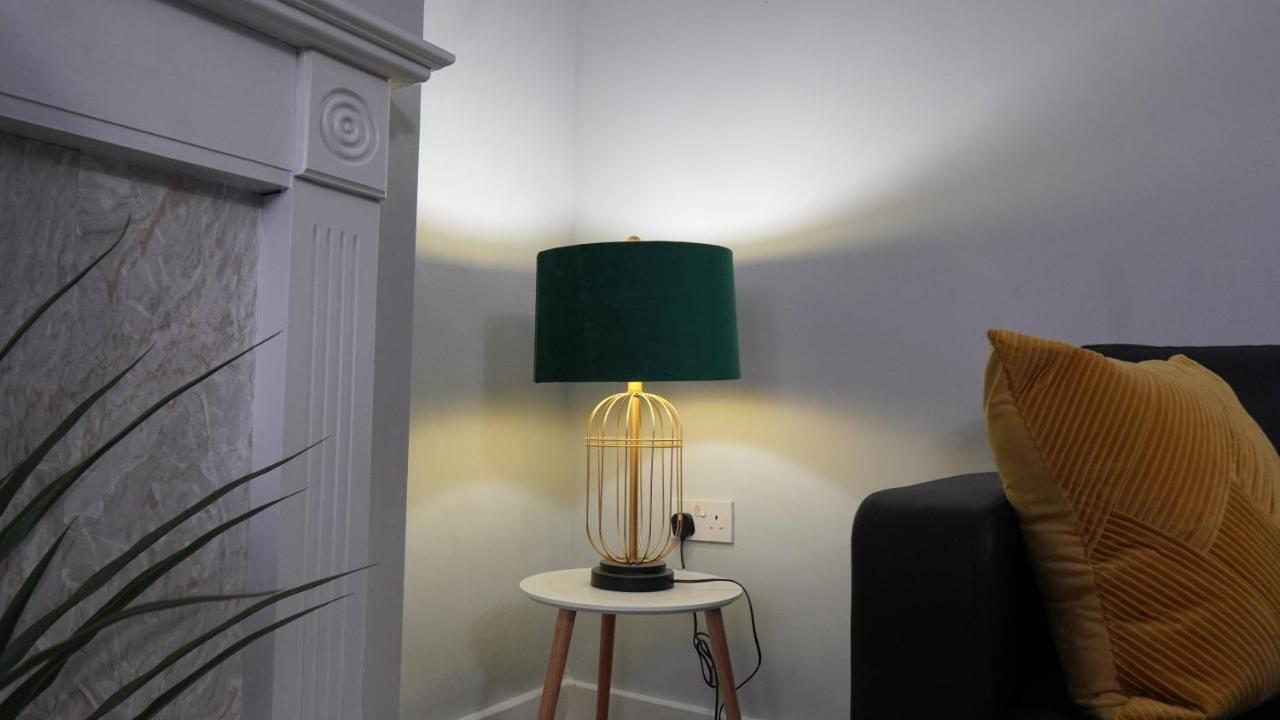 Portobello House - Four Bedroom House Perfect For Contractors - Sleeps 6 - Free Parking Wolverhampton Luaran gambar