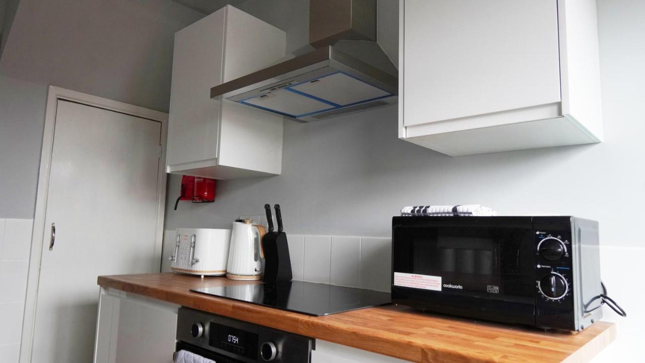 Portobello House - Four Bedroom House Perfect For Contractors - Sleeps 6 - Free Parking Wolverhampton Luaran gambar