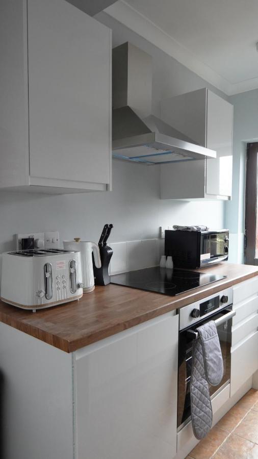 Portobello House - Four Bedroom House Perfect For Contractors - Sleeps 6 - Free Parking Wolverhampton Luaran gambar